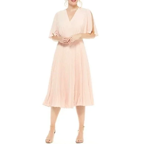 open lace back dress Maggy London 